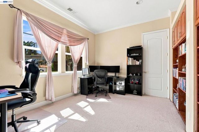 1769 Carmel Ct, Hayward, CA 94541