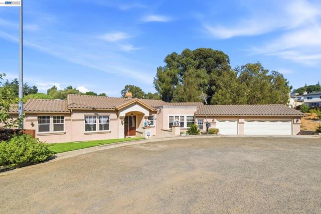 1769 Carmel Ct, Hayward, CA 94541