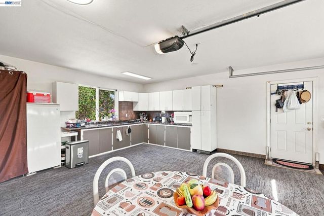 1769 Carmel Ct, Hayward, CA 94541