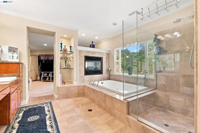 1769 Carmel Ct, Hayward, CA 94541