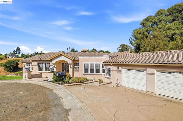 1769 Carmel Ct, Hayward, CA 94541