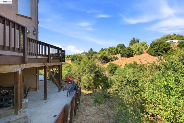 1769 Carmel Ct, Hayward, CA 94541
