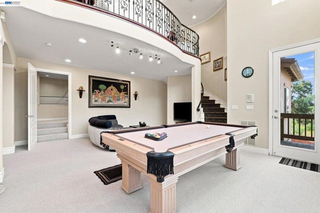 1769 Carmel Ct, Hayward, CA 94541