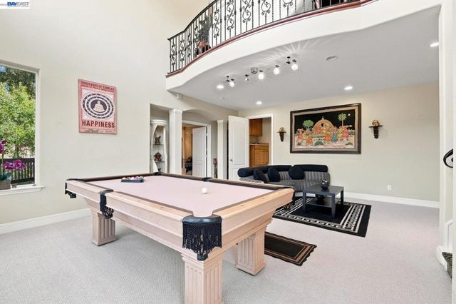 1769 Carmel Ct, Hayward, CA 94541