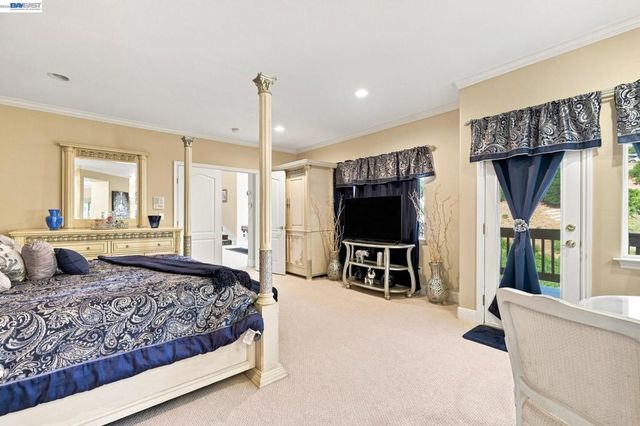 1769 Carmel Ct, Hayward, CA 94541