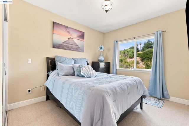 1769 Carmel Ct, Hayward, CA 94541