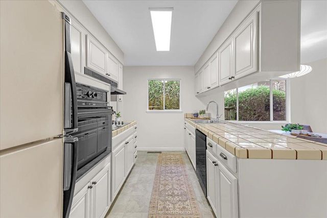 3310 Fleetwood Drive, San Bruno, CA 94066