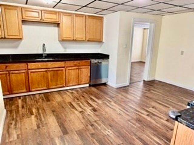 83 Lane St 1, Lowell, MA 01851