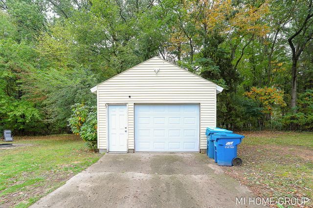 14664 154th Avenue, Grand Haven, MI 49417