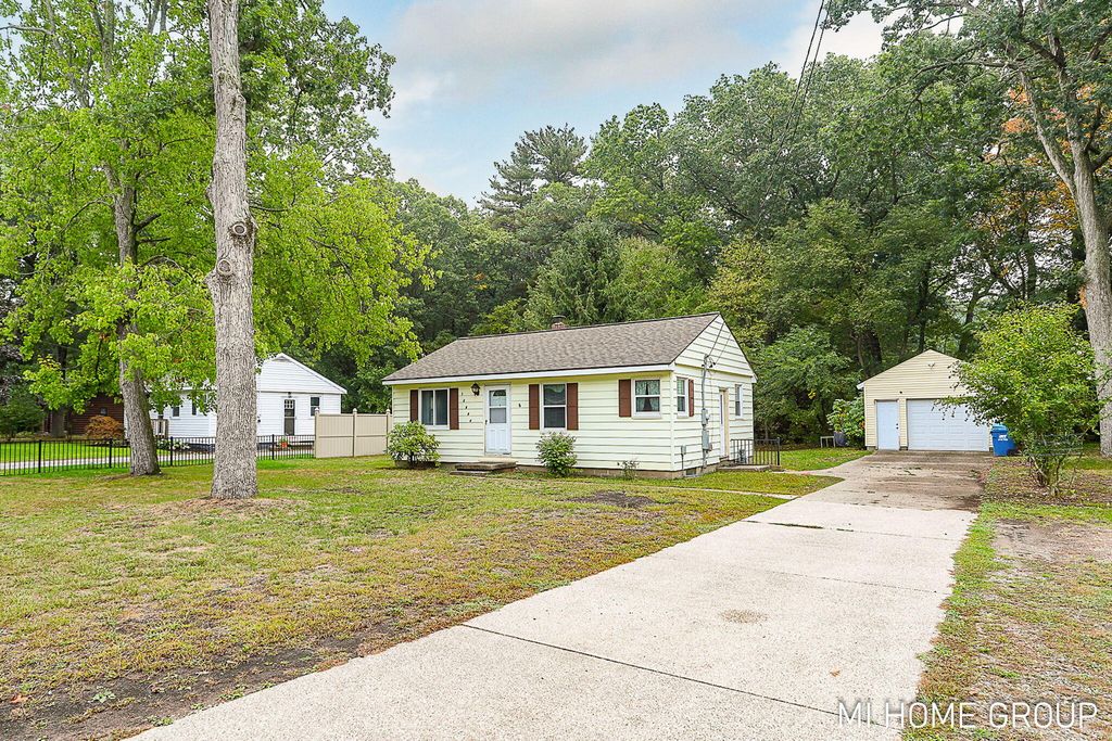 14664 154th Avenue, Grand Haven, MI 49417