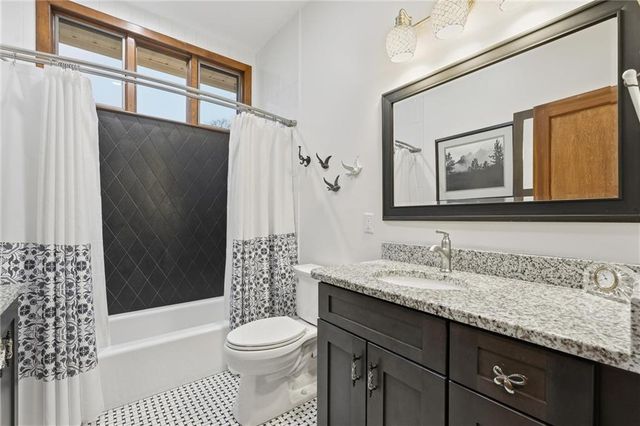 1000 5th Avenue, Leavenworth, KS 66048