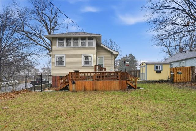 1000 5th Avenue, Leavenworth, KS 66048