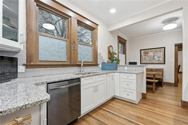 1000 5th Avenue, Leavenworth, KS 66048