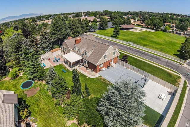 2148 E PINECREST LN, Sandy, UT 84092