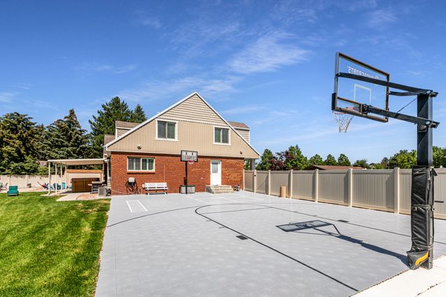 2148 E PINECREST LN, Sandy, UT 84092