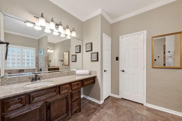 2329 N Lake Front Drive, League City, TX 77573