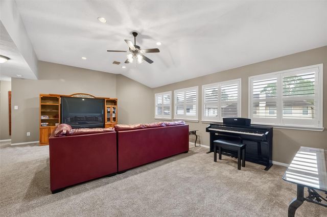 2329 N Lake Front Drive, League City, TX 77573