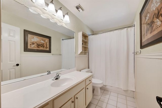 2329 N Lake Front Drive, League City, TX 77573