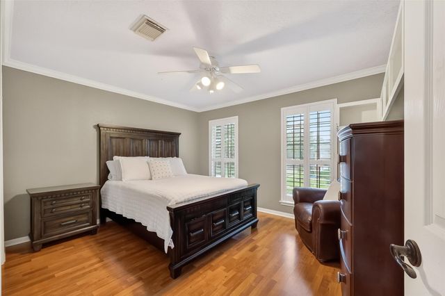 2329 N Lake Front Drive, League City, TX 77573