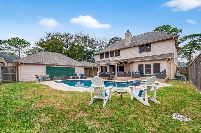 2329 N Lake Front Drive, League City, TX 77573
