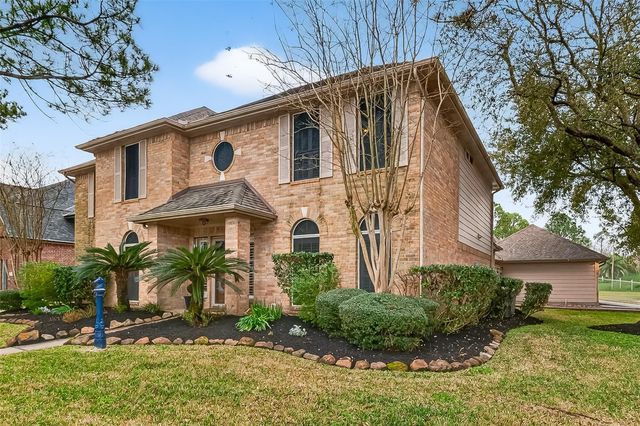 2329 N Lake Front Drive, League City, TX 77573