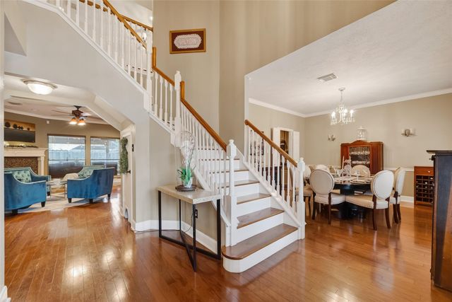 2329 N Lake Front Drive, League City, TX 77573