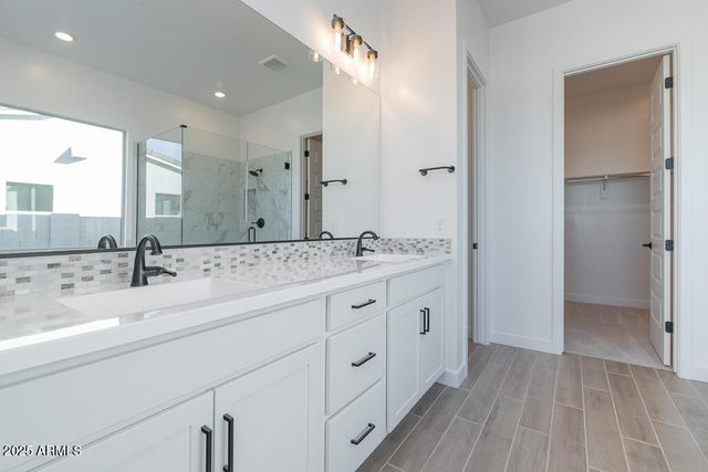 1946 E Empeltre Road, San Tan Valley, AZ 85140