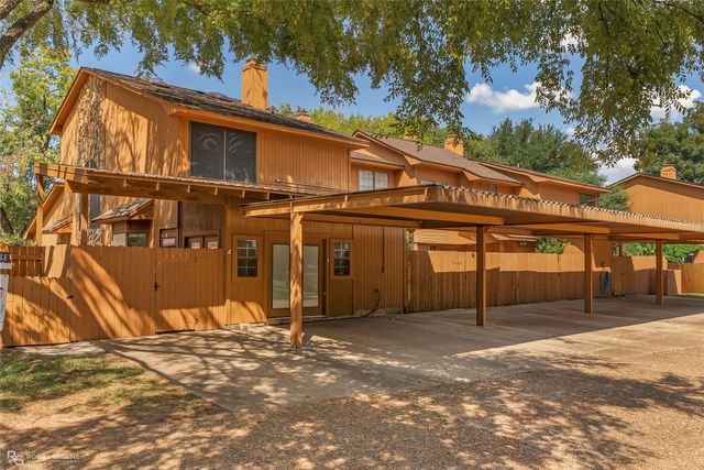 3450 Stonebrook Place, Shreveport, LA 71105