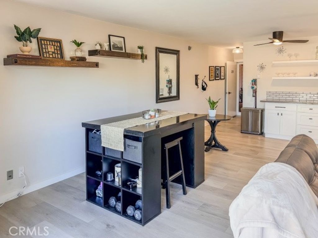 Image 8 of property listing at 3609 E 2nd St 205, Long Beach, CA 90803