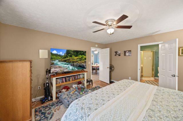 125 Doe Ln, Smithville, TN 37166