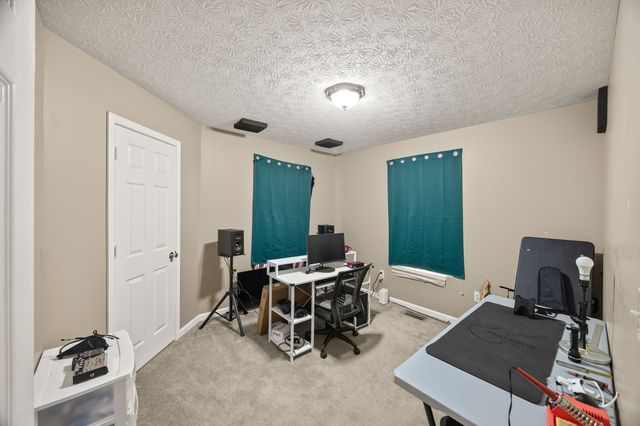 125 Doe Ln, Smithville, TN 37166