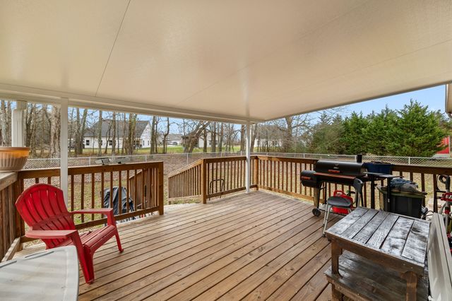 125 Doe Ln, Smithville, TN 37166