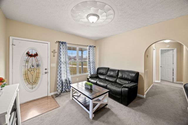 125 Doe Ln, Smithville, TN 37166