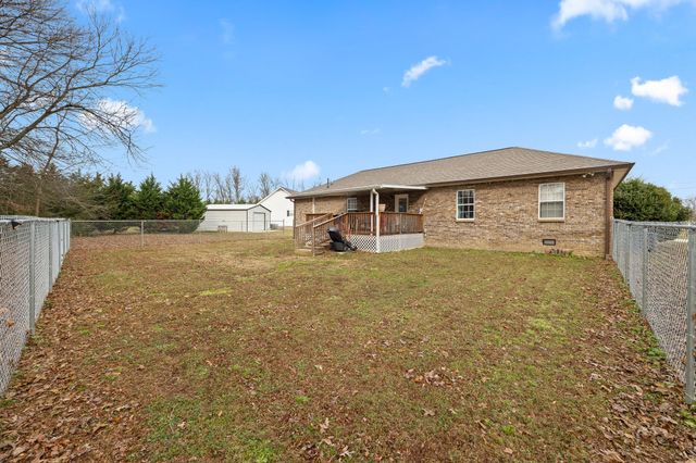 125 Doe Ln, Smithville, TN 37166