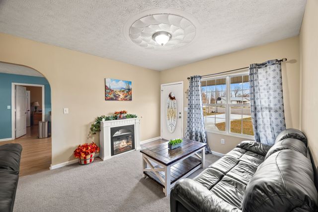 125 Doe Ln, Smithville, TN 37166