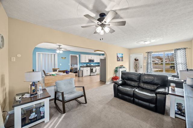 125 Doe Ln, Smithville, TN 37166