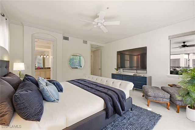 2843 Tiburon BLVD E 7-102, Naples, FL 34109