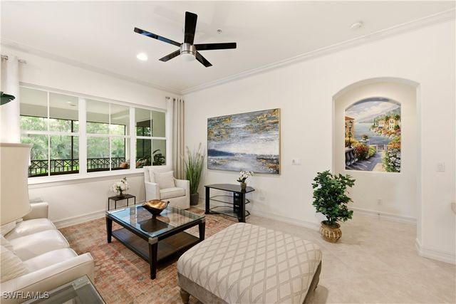 2843 Tiburon BLVD E 7-102, Naples, FL 34109