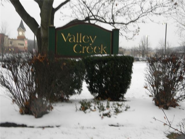 7 Falcon Lane West, Perinton, NY 14450