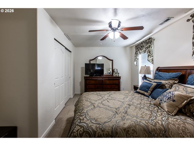 2737 HALLMARK Ln, Eugene, OR 97405