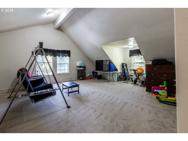 2737 HALLMARK Ln, Eugene, OR 97405