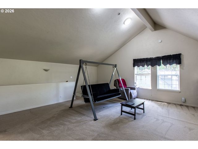 2737 HALLMARK Ln, Eugene, OR 97405