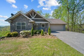 405 Maggie Mack Lane, Sevierville, TN 37862