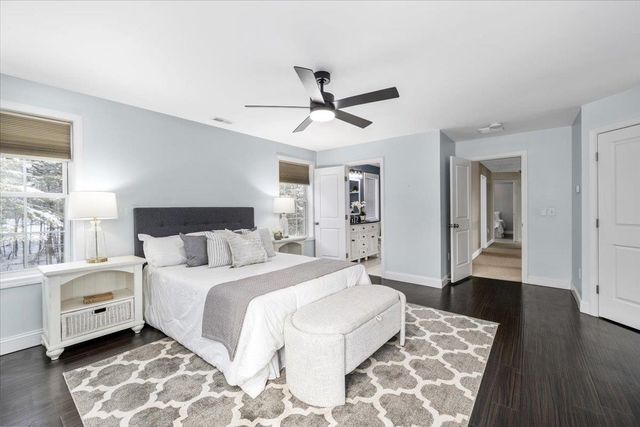 10 Berlang Road, Londonderry, NH 03053