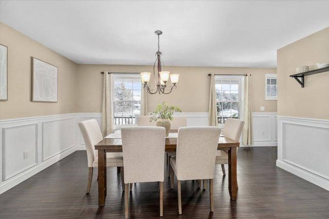 10 Berlang Road, Londonderry, NH 03053