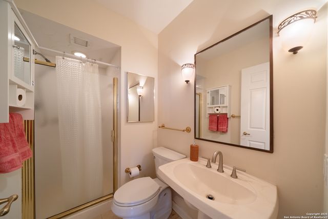 1 Towers Park Ln Apt 2205, San Antonio, TX 78209