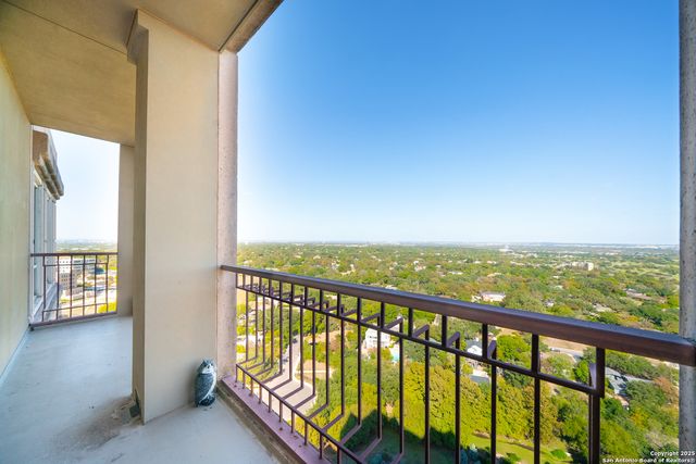 1 Towers Park Ln Apt 2205, San Antonio, TX 78209