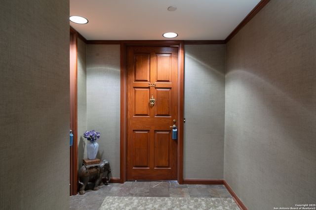 1 Towers Park Ln Apt 2205, San Antonio, TX 78209