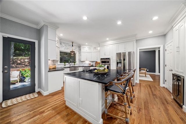 2150 River Cliff Drive, Roswell, GA 30076