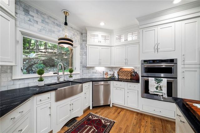 2150 River Cliff Drive, Roswell, GA 30076